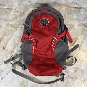 Osprey Daylite Backpack Red Lightweight H2O Hiking Travel Outdoor Pack